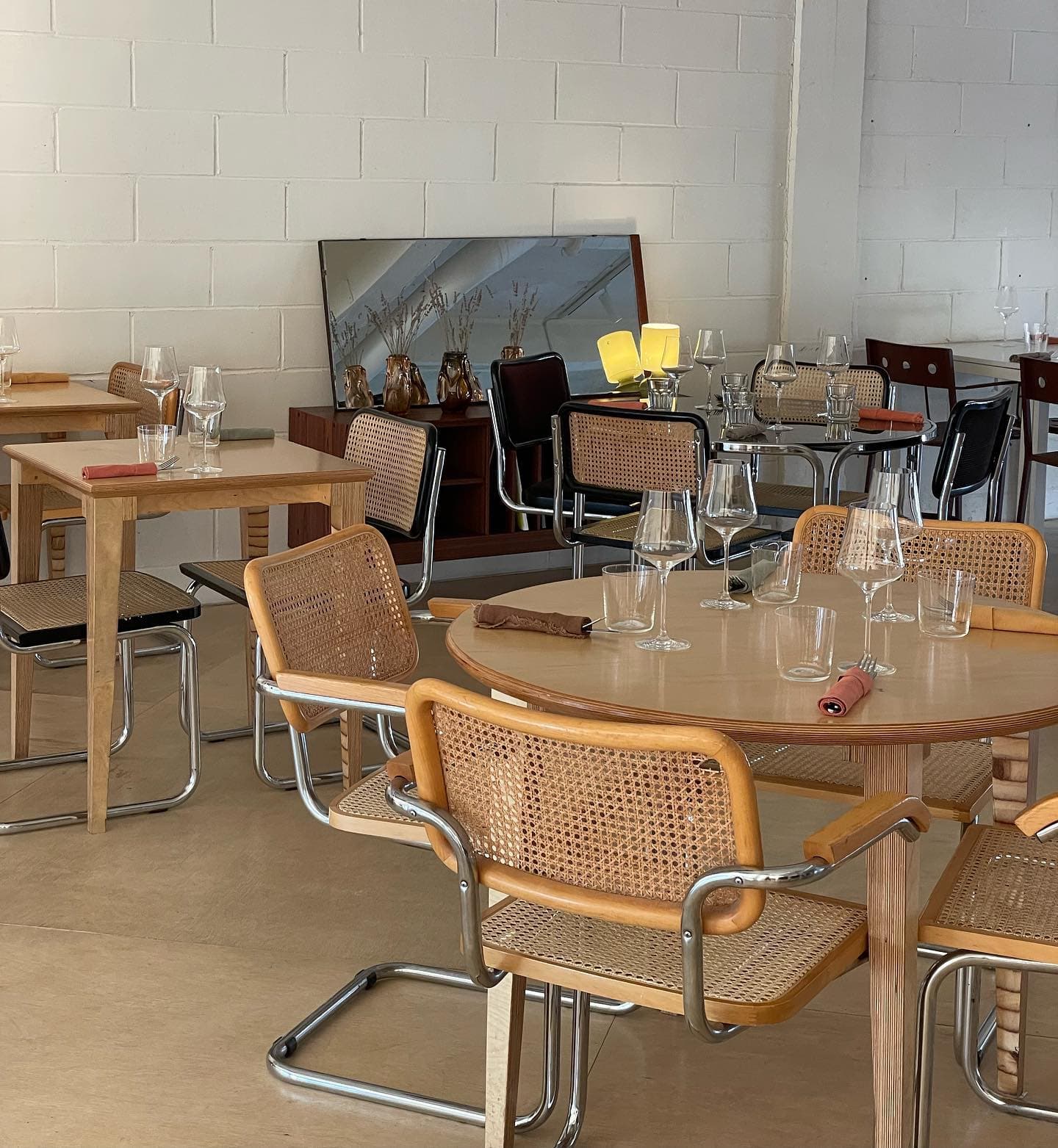 Barbarea Restaurant Interior